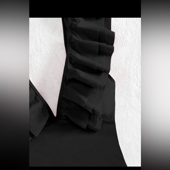 One piece bathing suit, or bodysuit - Picture 15 of 16